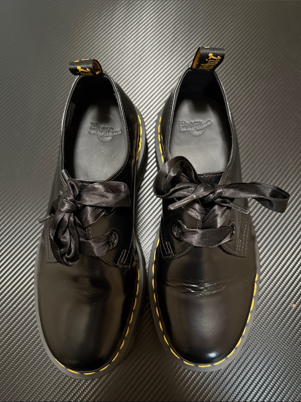 Dr. Martens Holly Black Leather Satin Ribbon 2-Eye Oxford Sz 9/w (runs large) - Picture 2 of 7